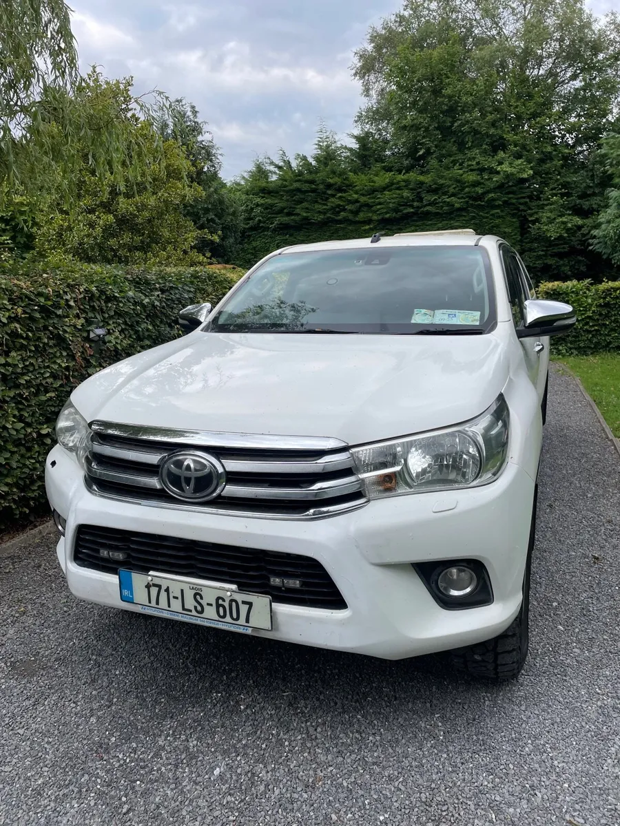 Toyota Hilux 2017 - Image 1