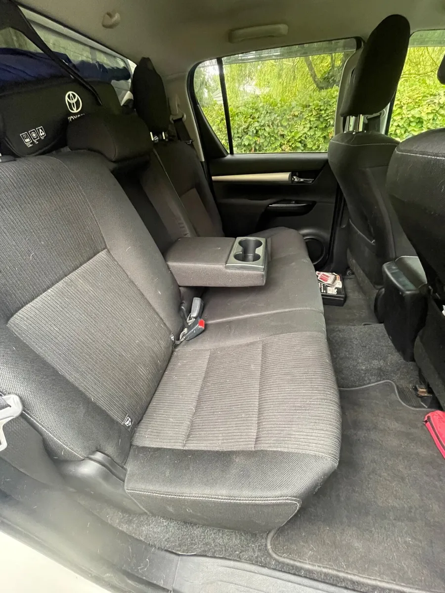 Toyota Hilux 2017 - Image 4