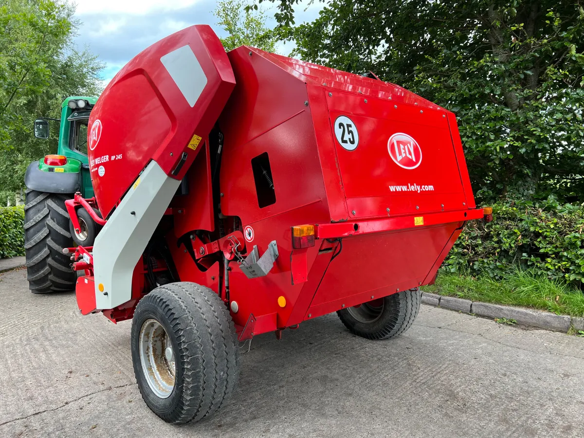 Lely Welger Round Baler RP245 - Image 3