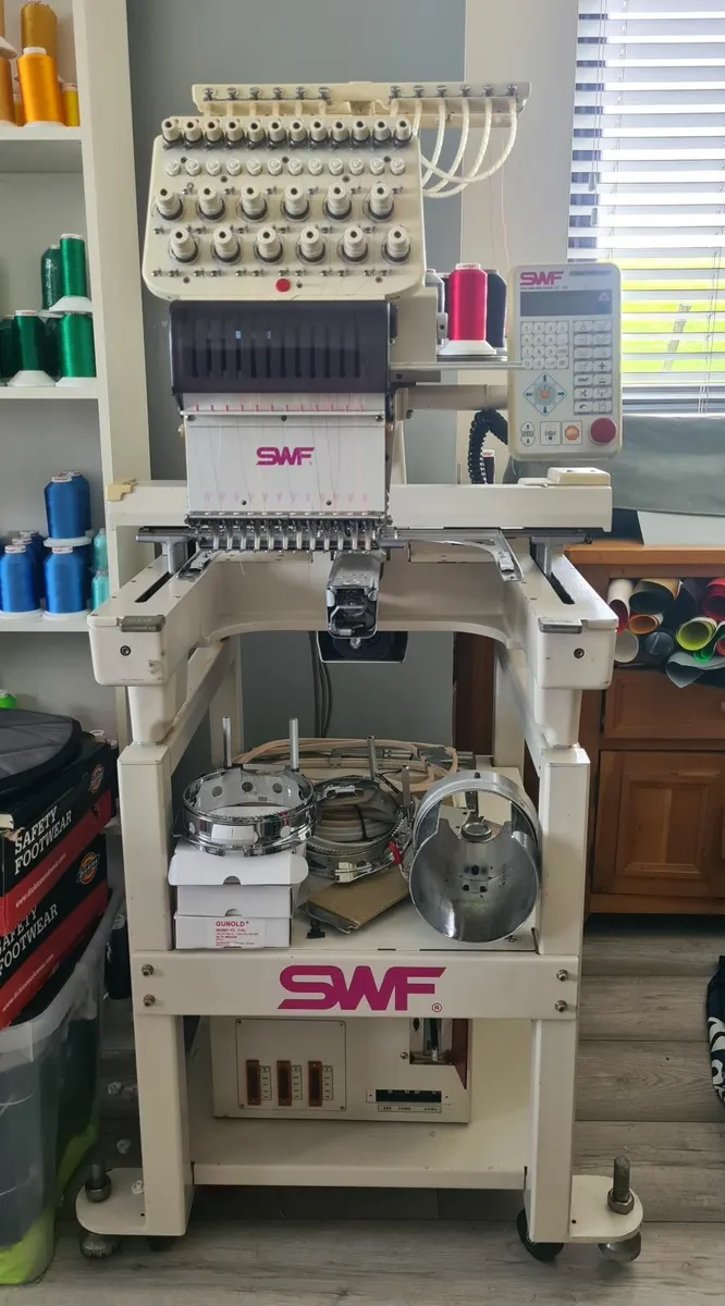Embroidery machine - Image 2