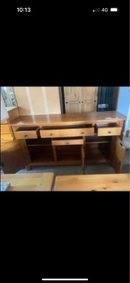 Oak sideboard - Image 2