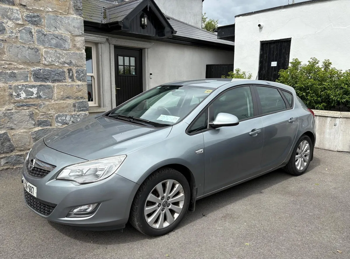 Opel Astra - Image 1