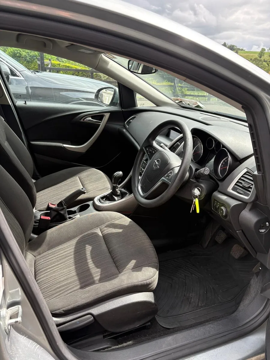Opel Astra - Image 2