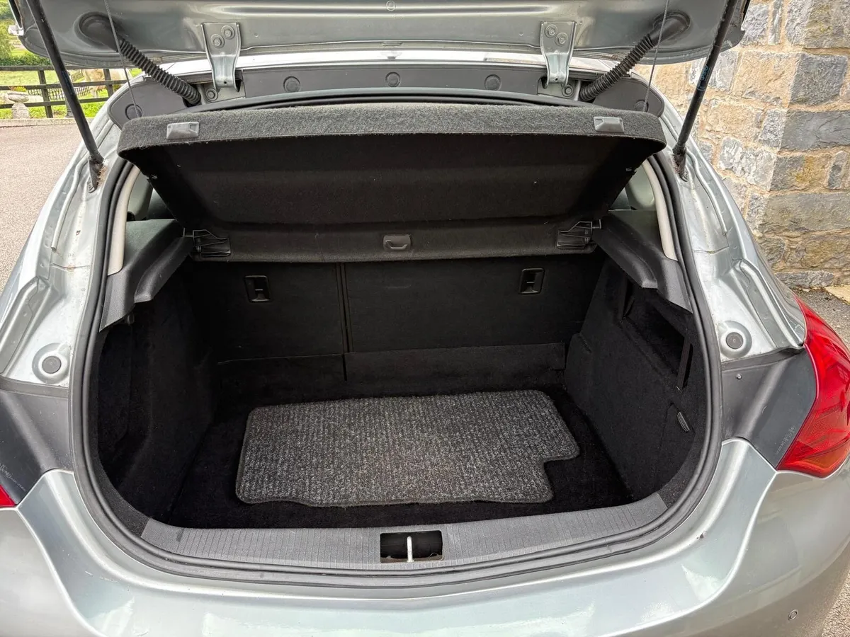 Opel Astra - Image 4