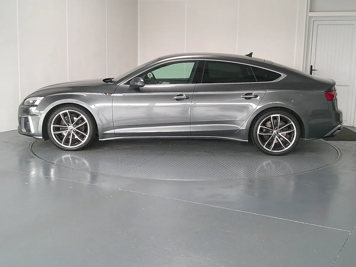 Audi A5 2021 - Image 4