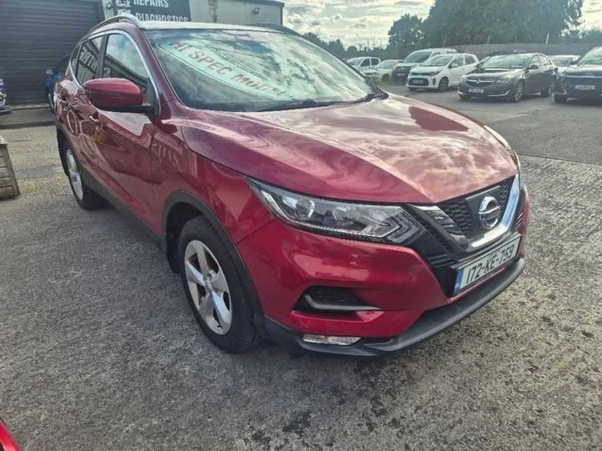 Nissan QASHQAI 1.2 SV 18 4DR - Image 1