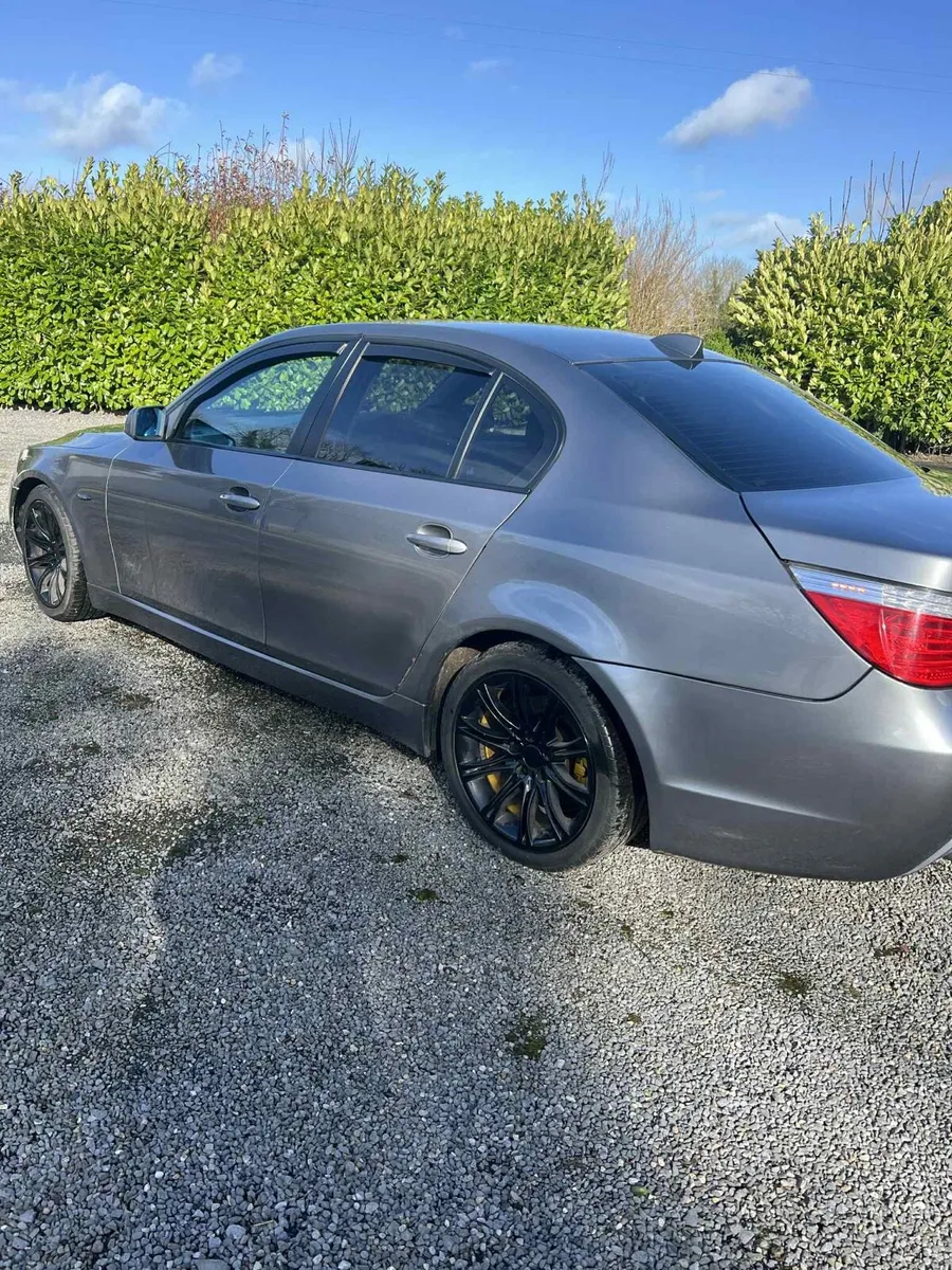 Bmw 520D e60 manual - Image 2