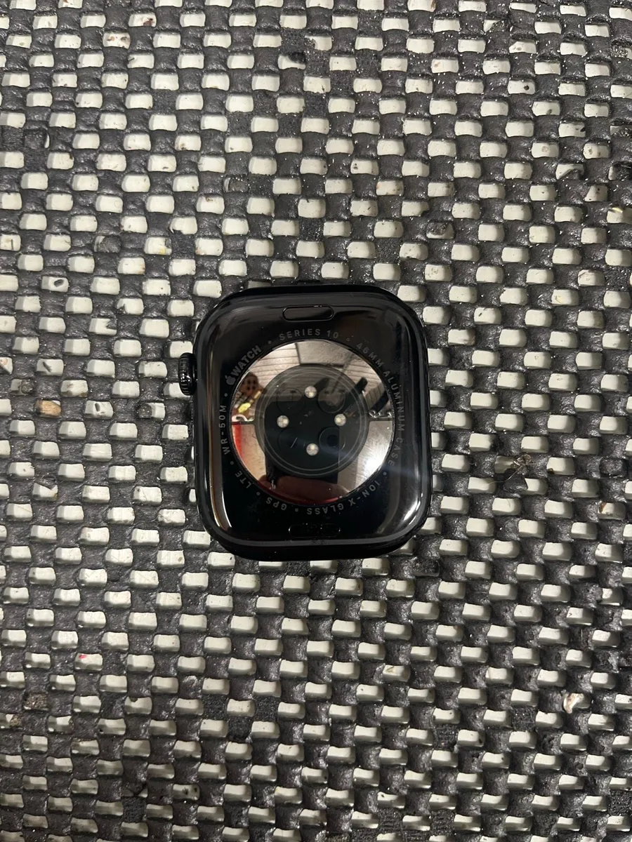 Apple Watch Series 10 - Image 4