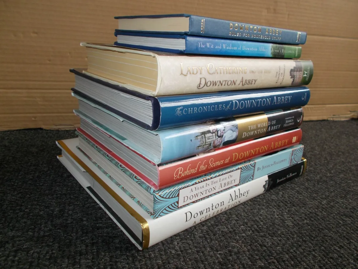 Lot of 8 Downton Abbey Books *NEW* - Image 4