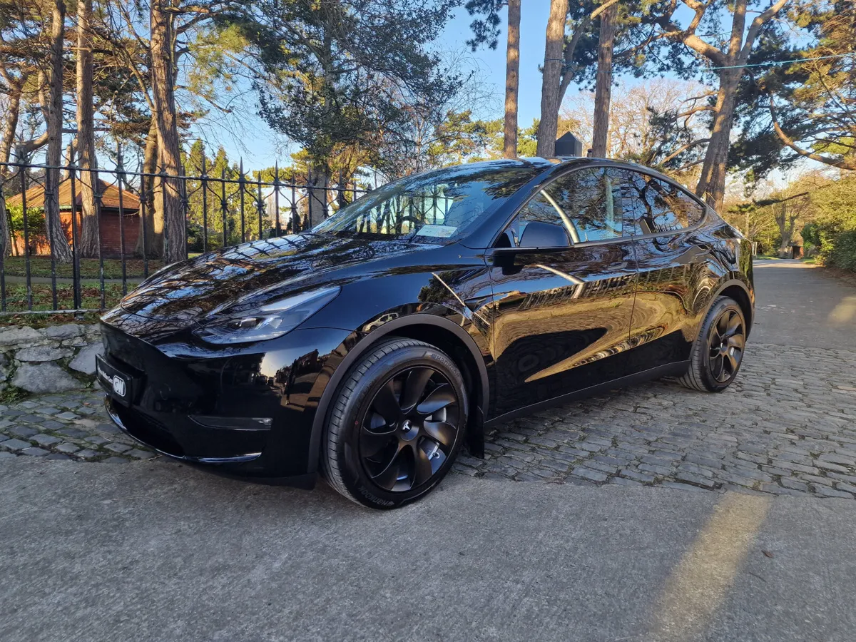 2023 (232) Tesla Model Y AWD Long Range - Image 1