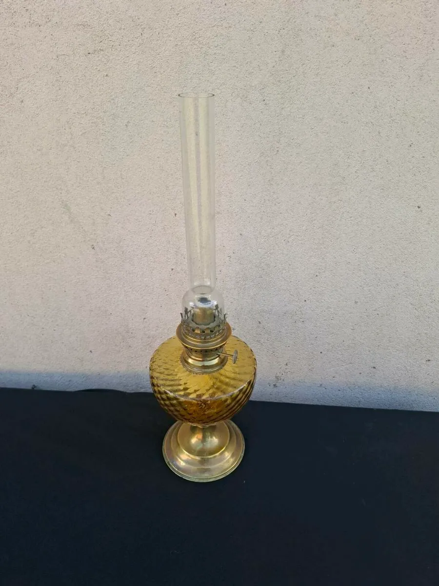 Yellow vintage glass oil lamp postage possible - Image 1