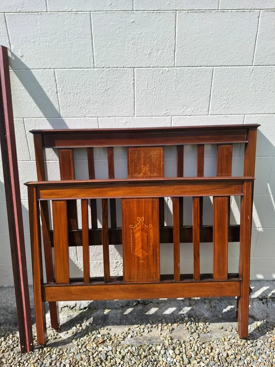 Mahogany bed - Image 1