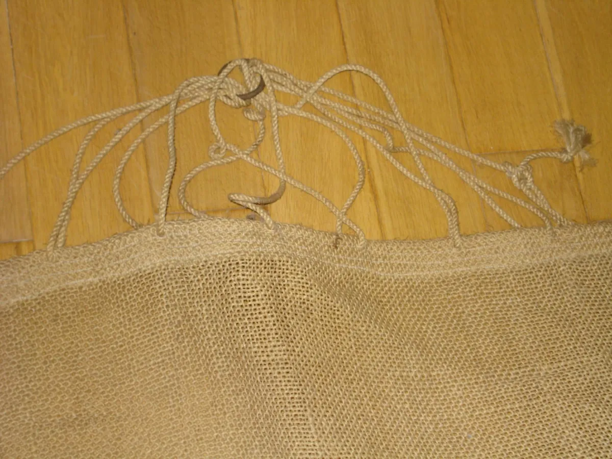 VINTAGE STYLE SACK CLOTH HAMMOCK. - Image 3