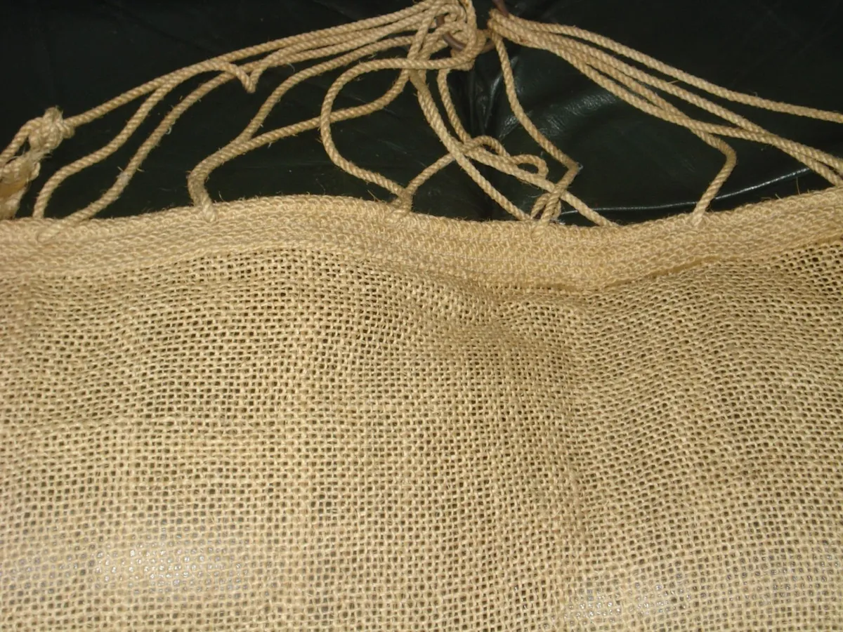 VINTAGE STYLE SACK CLOTH HAMMOCK. - Image 4
