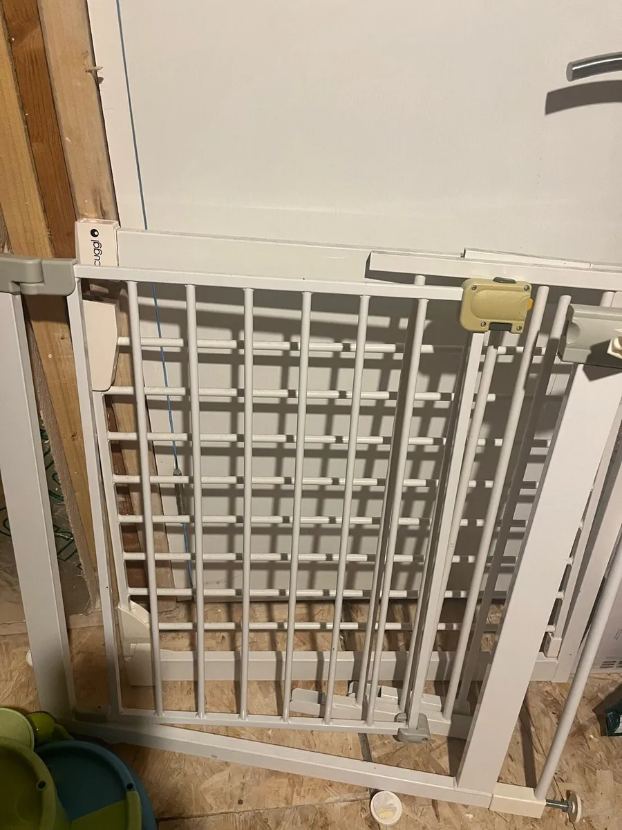 Stair gates x3 - Image 3