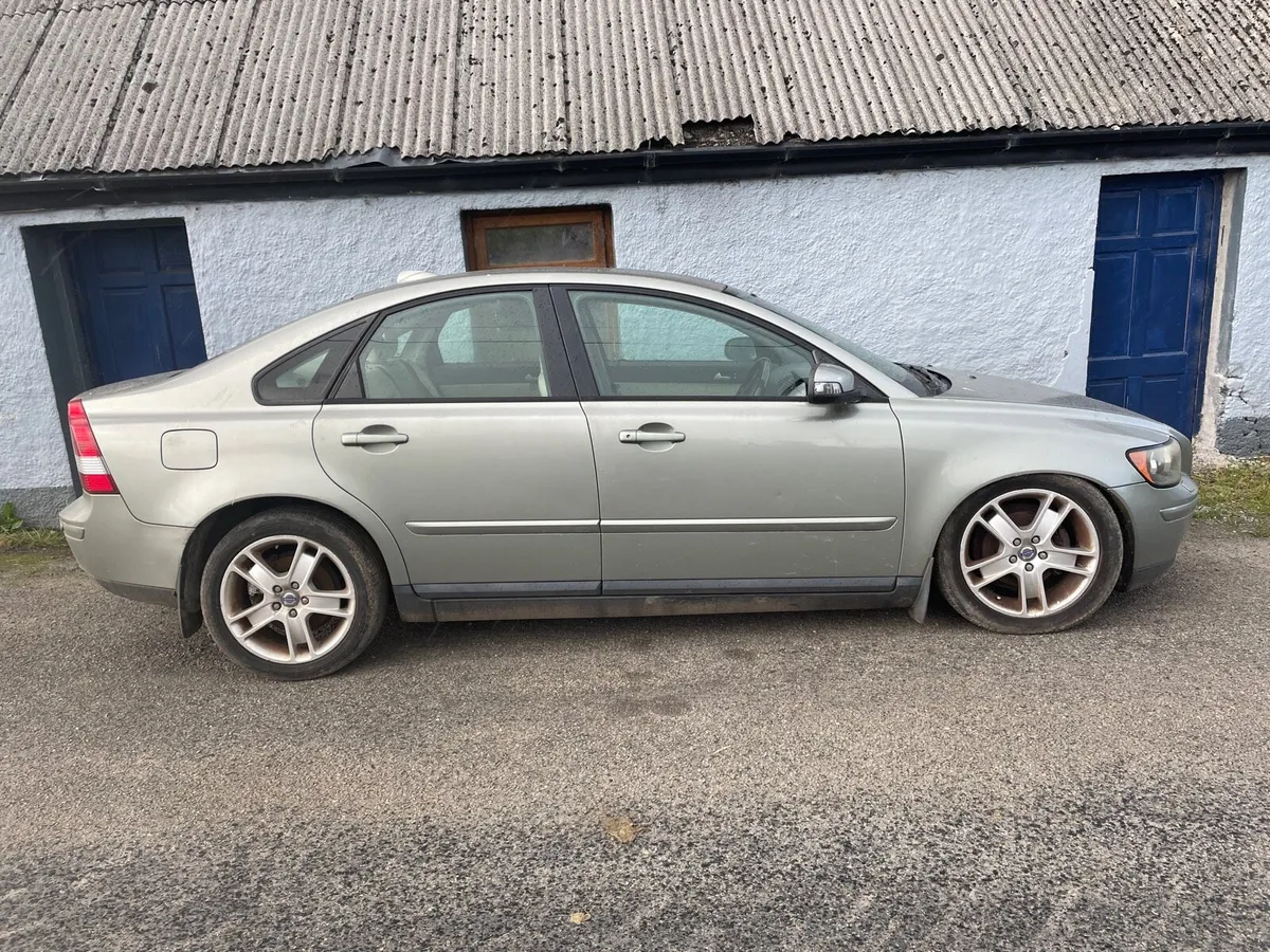Volvo S40 1.6 SE 2007 - Image 1
