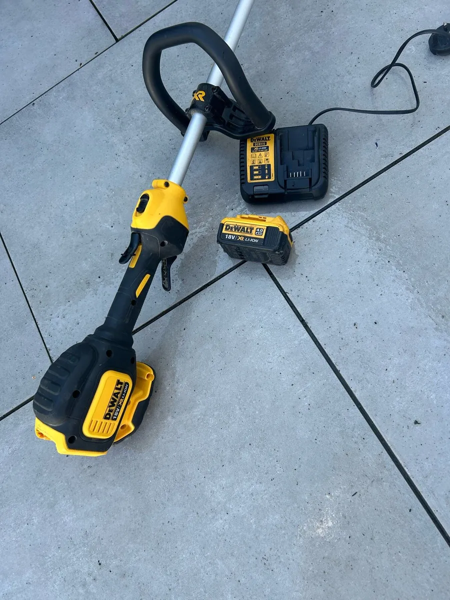 Dewalt cordless trimmer 18V - Image 2