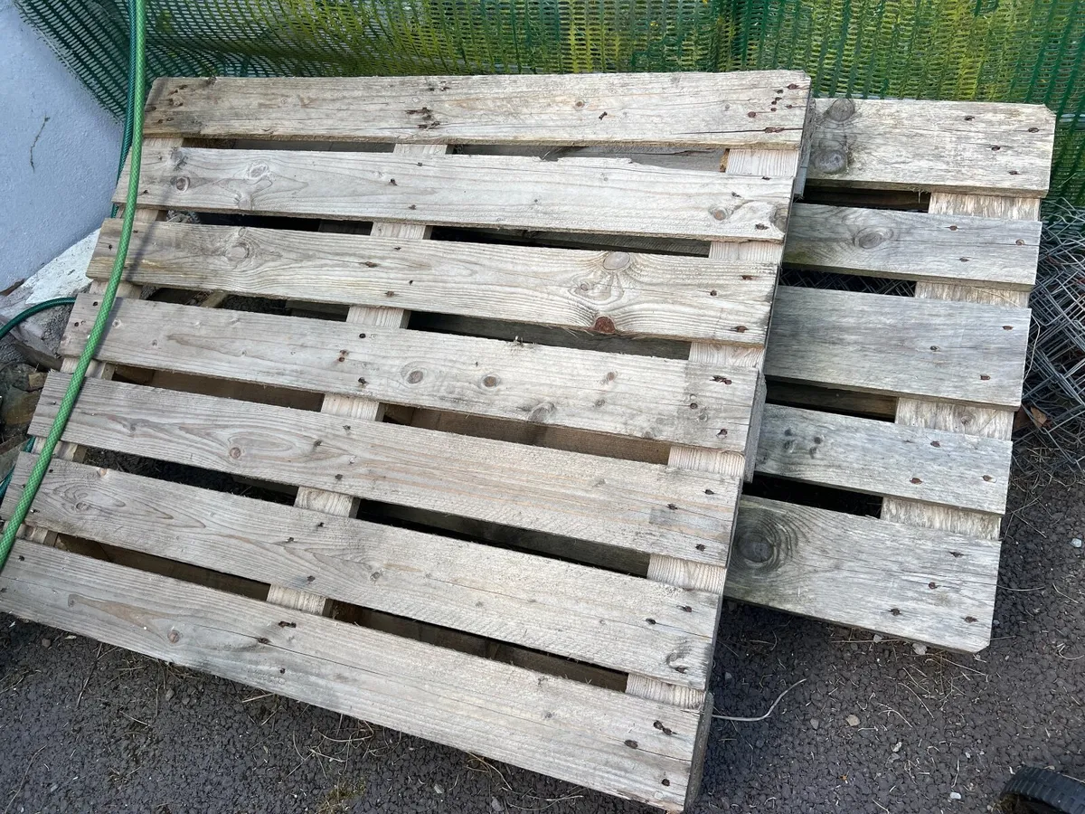 Concrete blocks free to take away - Image 3