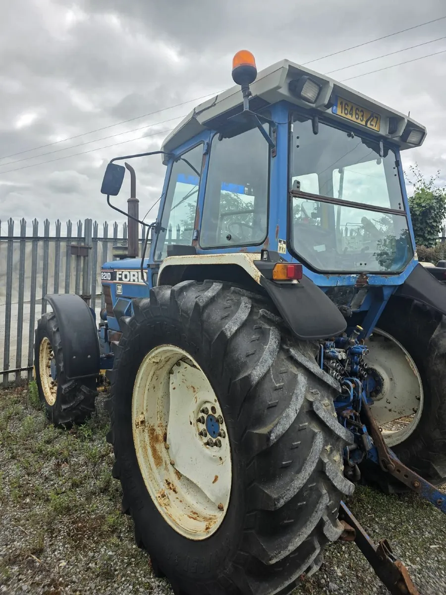 Ford 8210 Series 3 - Image 1