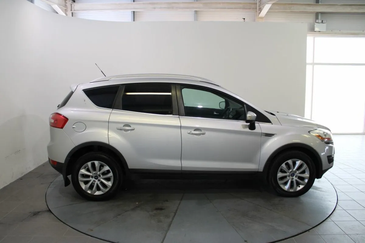 Ford Kuga Kuga Zetec VAN 2.0 TDC 140BHP 4D - Image 3