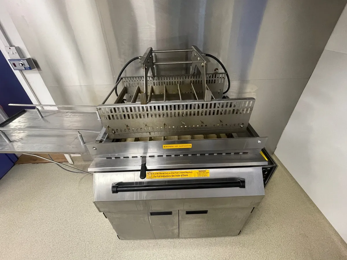 Mono automatic Donut frier - Image 1