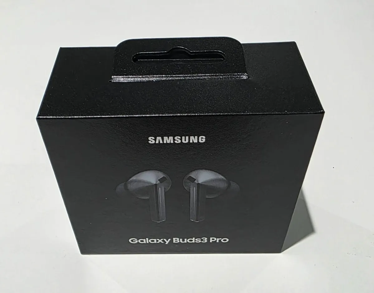 Brand new unsealed samsung buds3 pro - Image 2