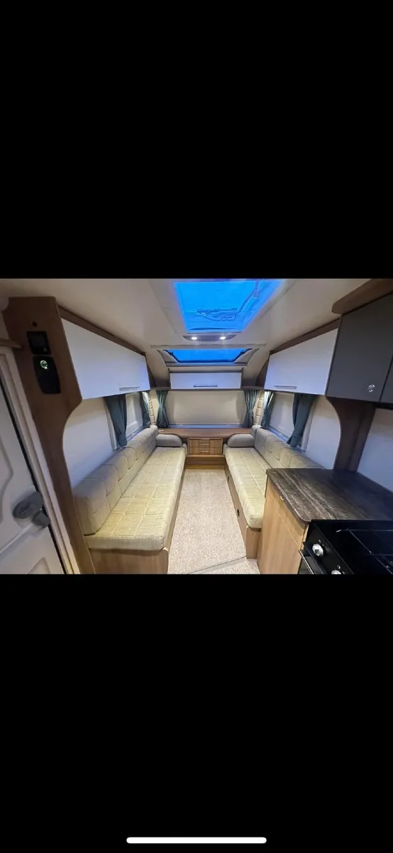 Caravan - Image 2