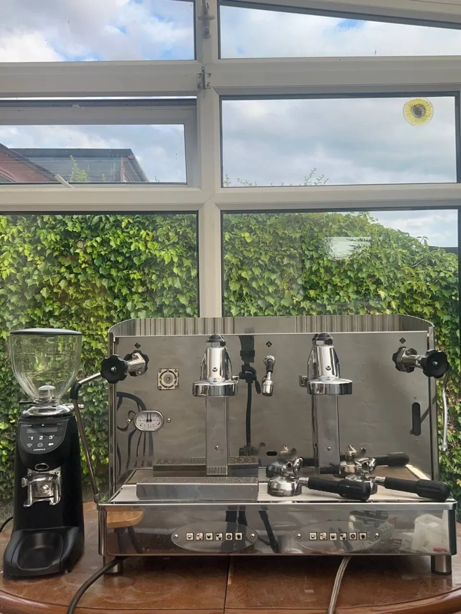 Coffee machine and grinder commercial. Fiorenzato - Image 3