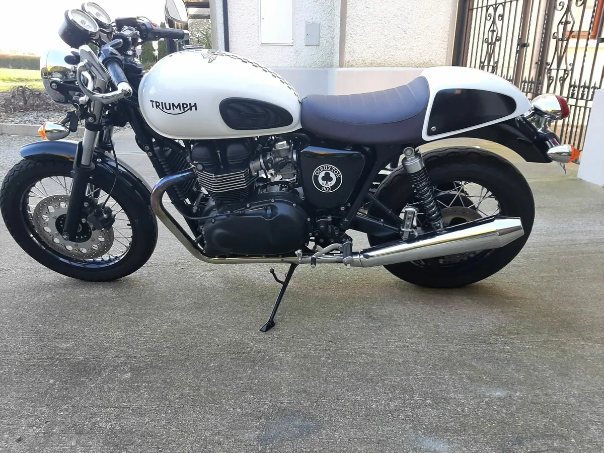 Triumph Thruxton Ace Cafe  2014 - Image 1