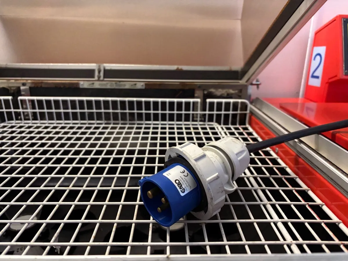 Packaging Bundle - Shrink Wrap Machine & Casings - Image 3
