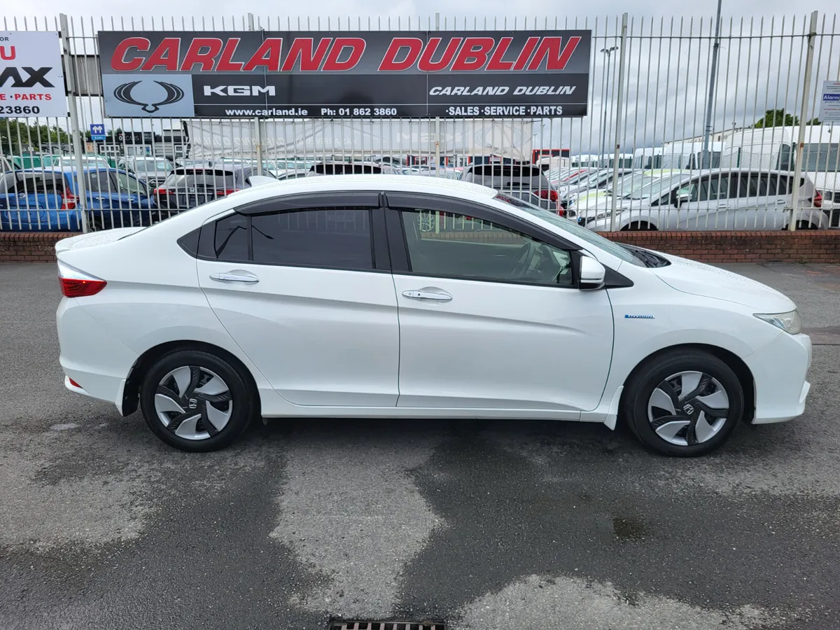 (2yr warranty) 1.5 Petrol Hybrid Auto - Image 3