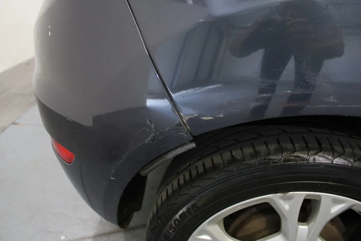 Ford Fiesta 1.0 Ecoboost 65ps S/S Zetec - Image 4