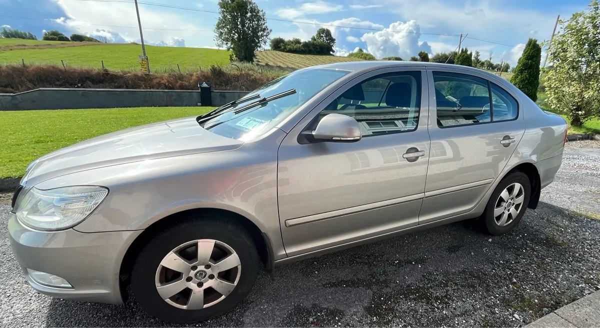Car - Image 2