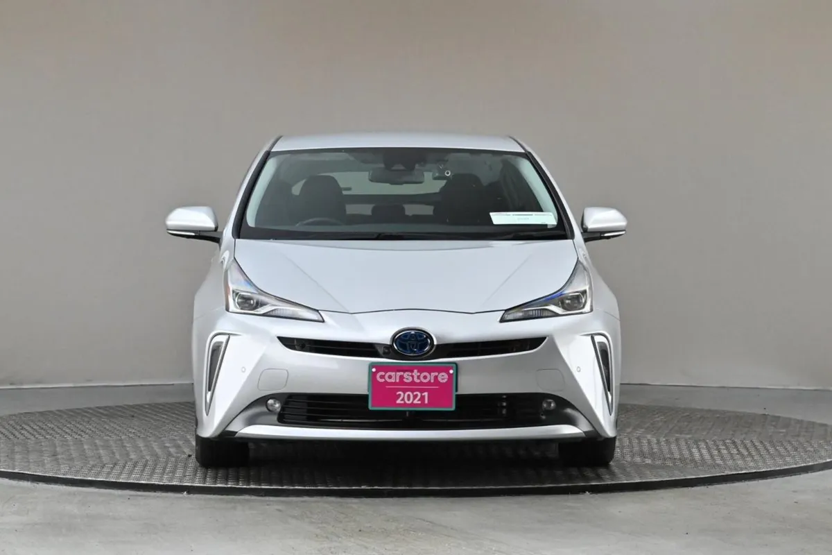 Toyota Prius 1.8 Hybrid Face Lift Model 10  Andro - Image 2