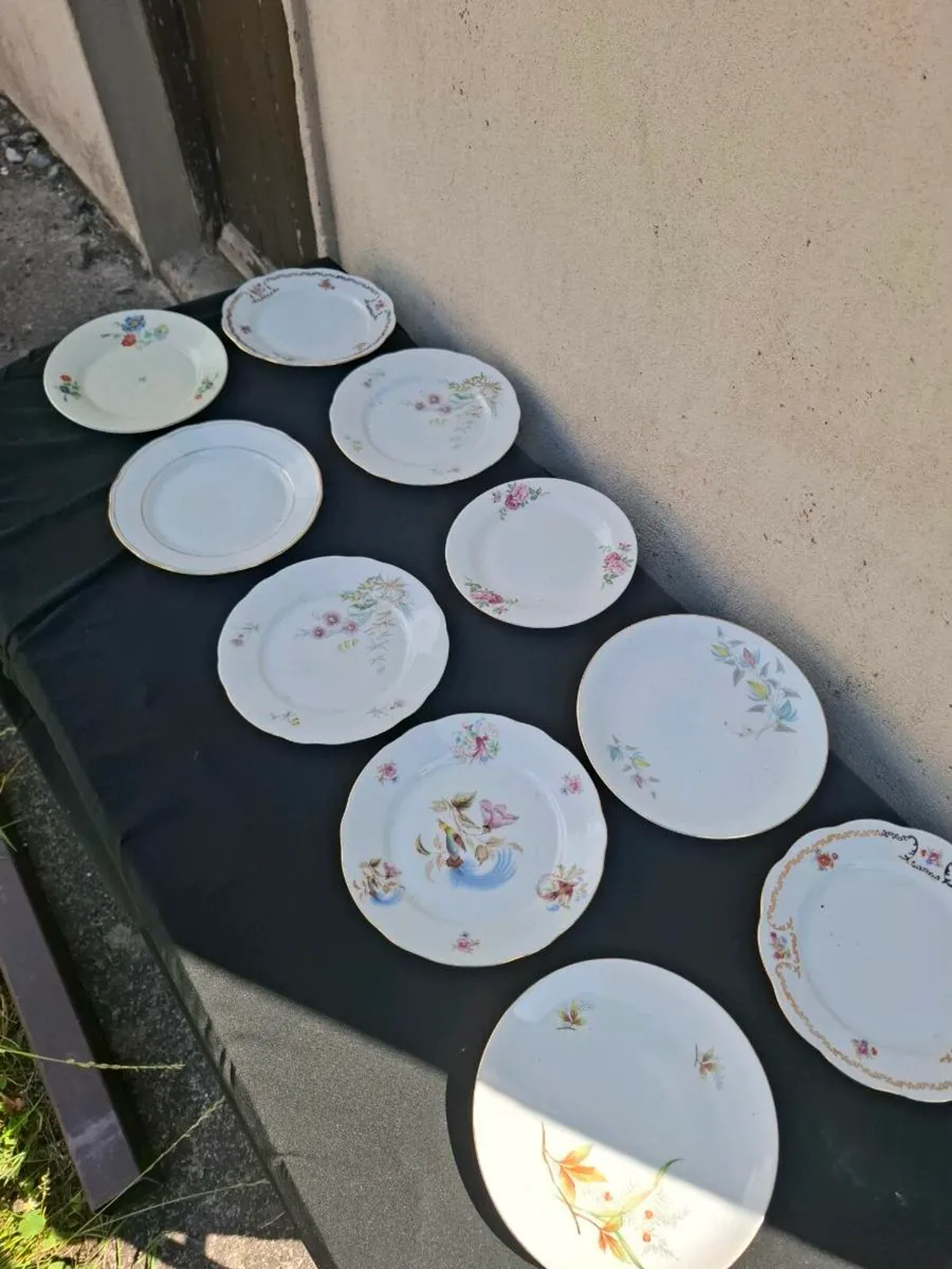 Lot of 10 china sides plates postage possible - Image 2