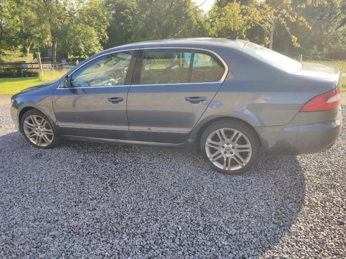Skoda superb 2.0 tdi elegance 5dr - Image 4