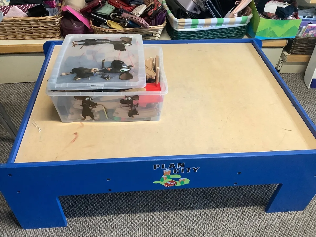 Kids table
