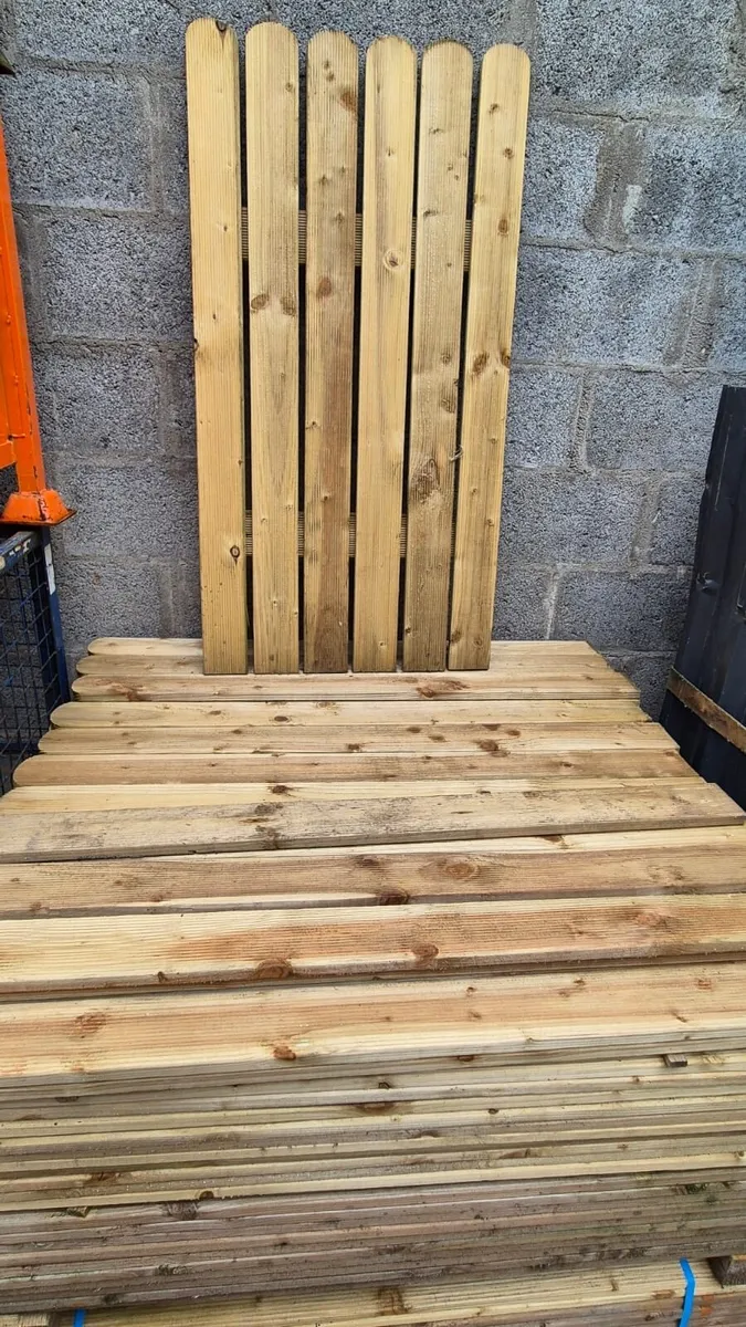 Timber fencing - Image 2