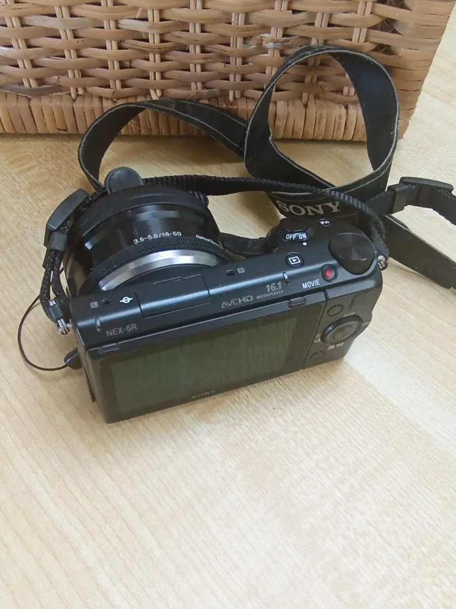 Sony NEX -5r camera - Image 3