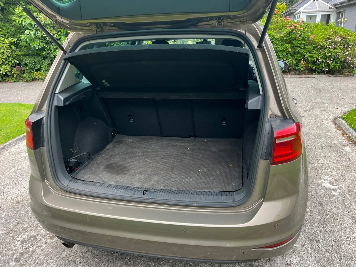 Volkswagen Golf 2017 - Image 2