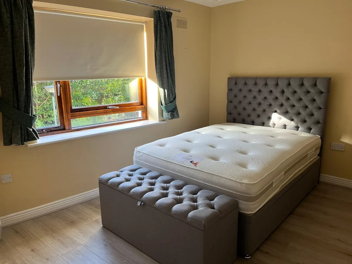 Double bed - Image 1