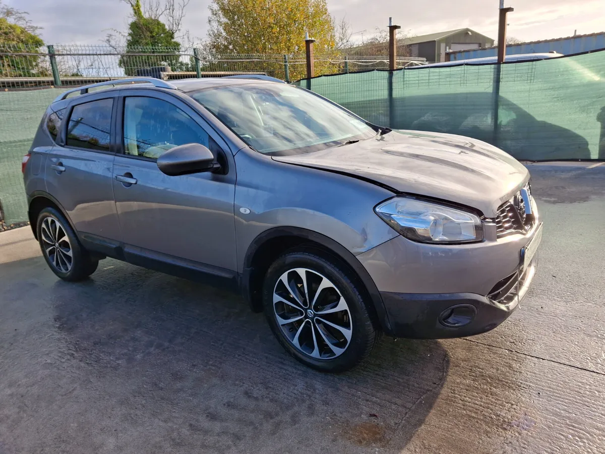 2014 Nissan Qashqai Light damage!! - Image 2