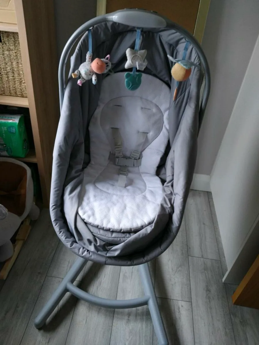 Chicco Hug 4 in 1 - Image 1