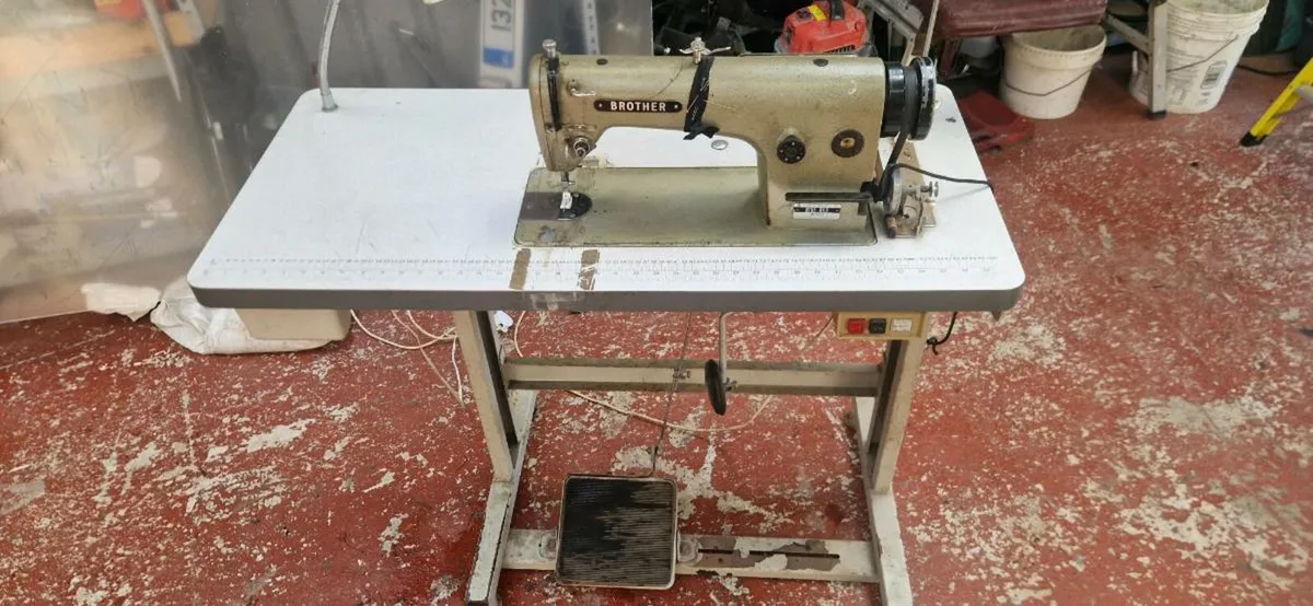 Sewing machine brother - Image 1