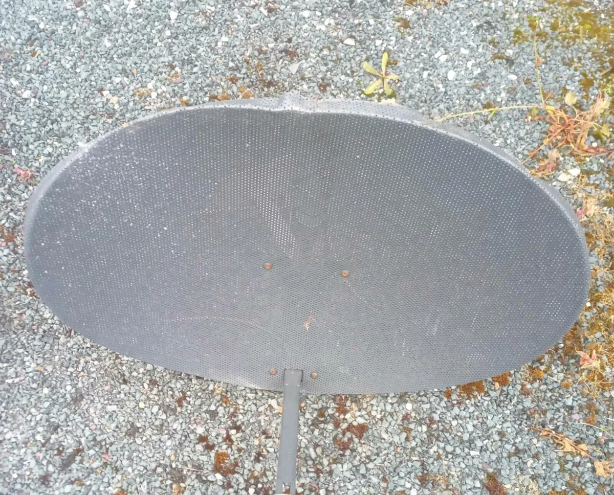 Satellite dish - Image 1