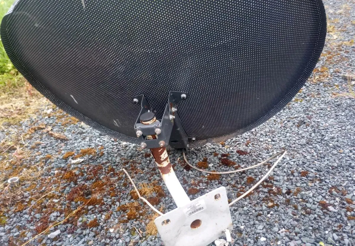 Satellite dish - Image 2