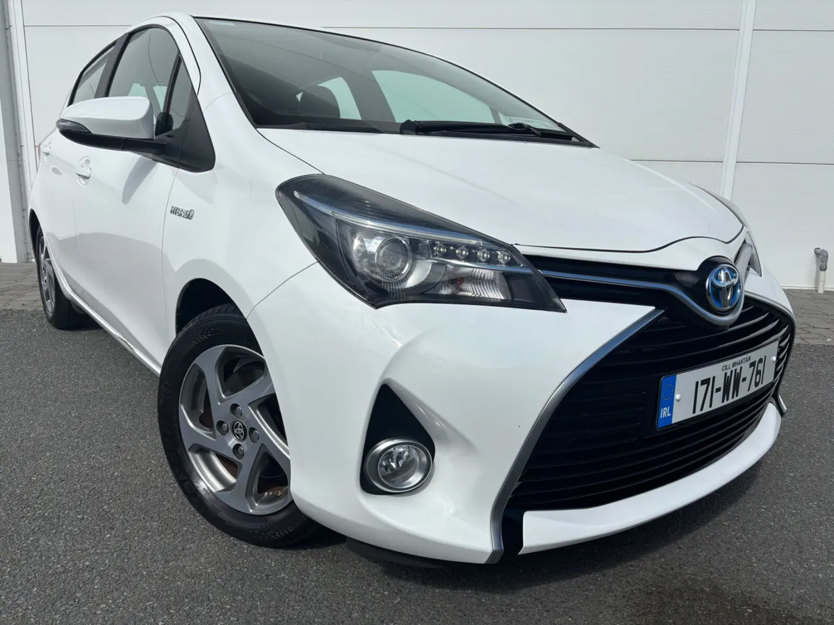 2017 TOYOTA YARIS LUXURY HYBRID LOW KMS IRISH CAR - Image 1