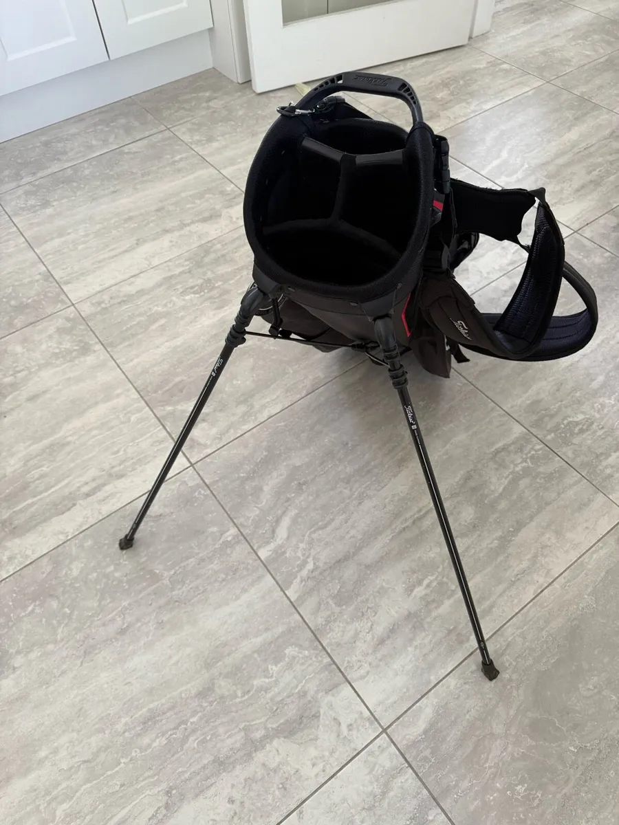 Titleist StayDry Stand Bag - Image 3