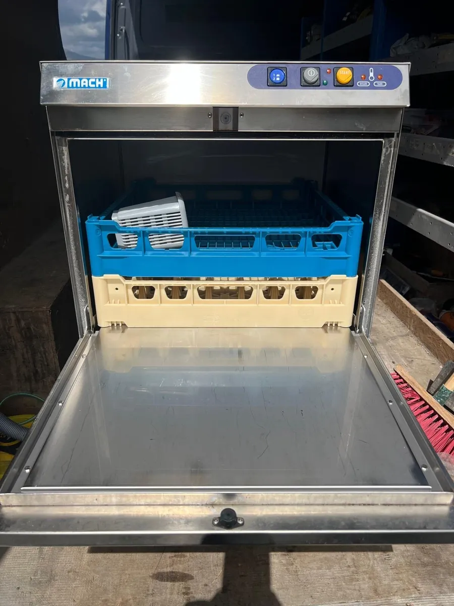 Mach 50 Catering Dishwasher - Image 3