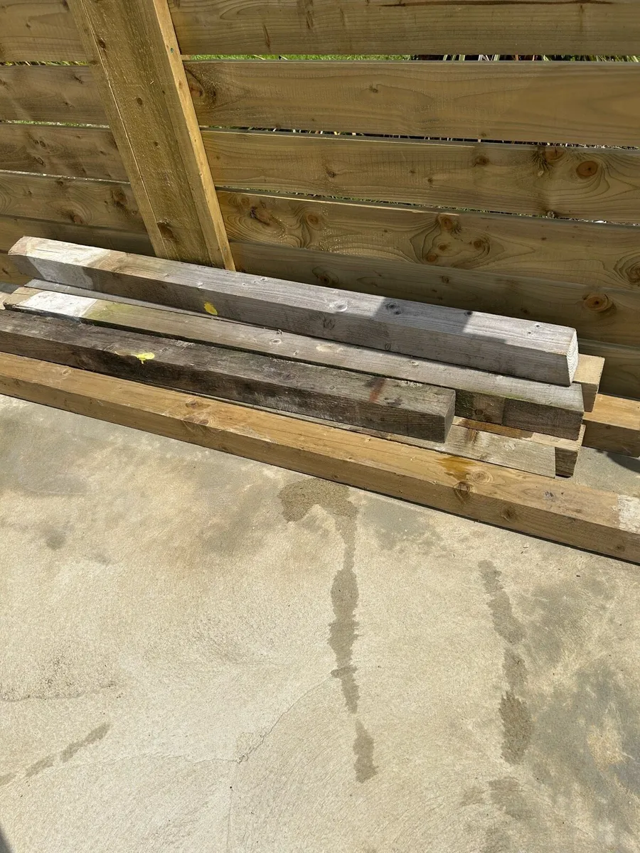 Fence posts - Image 1